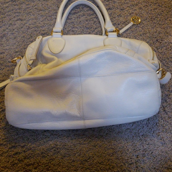 Audrey Brooke Cream Handbag - Picture 6 of 6